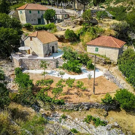 Stone Bridge Tatil Evi *