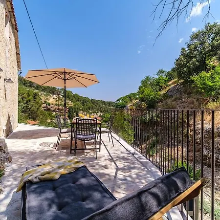 Stone Bridge Dol (Brac)